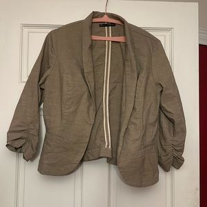 3/4 length sleeve blazer